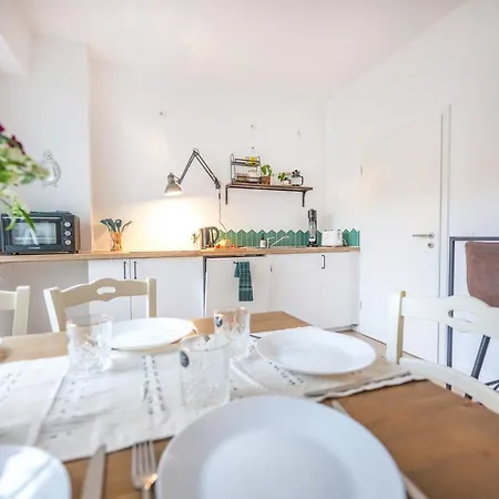 120Qm, Cozy Apartment, Sehr Zentral Am Hbf, 3Sz Koblenz  Buitenkant foto