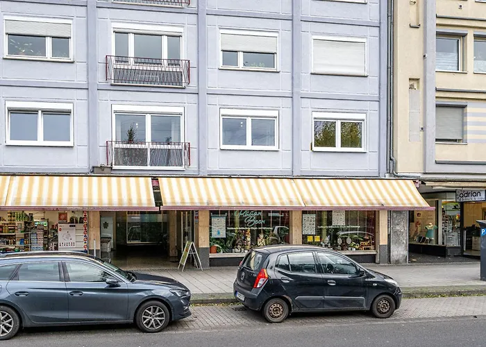 120Qm, Cozy Apartment, Sehr Zentral Am Hbf, 3Sz